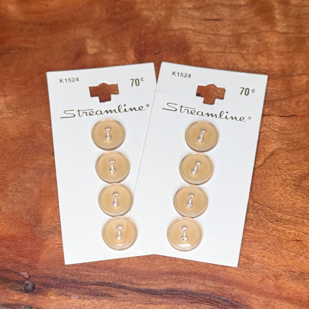 Vintage New Streamline K1524 2Pk 8 Total Round Tan Plastic 2-Hole Buttons 5/8 "